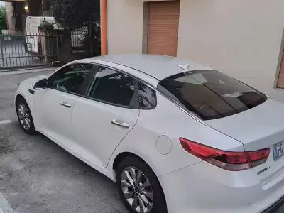 Begagnad Kia Optima 141 HK (103 kW) 2016 Vit Sedan