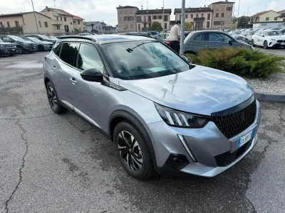 Usata Peugeot 2008 GT-line 102 CV (75 kW) 2020 Grigio SUV