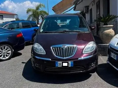 Usata Lancia Musa 77 CV (56 kW) 2008 Marrone Monovolume