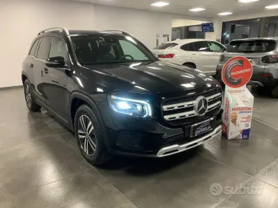 Usata Mercedes GLB200 150 CV (110 kW) 2020 Nero SUV