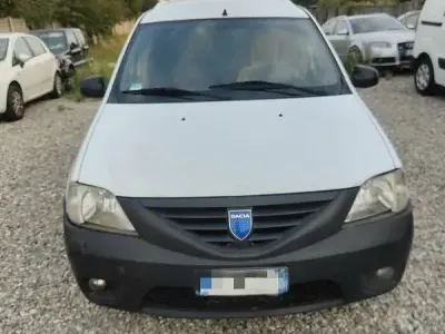 Usata Dacia Logan MCV Lauréate 87 CV (63 kW) 2010 Bianco Furgone