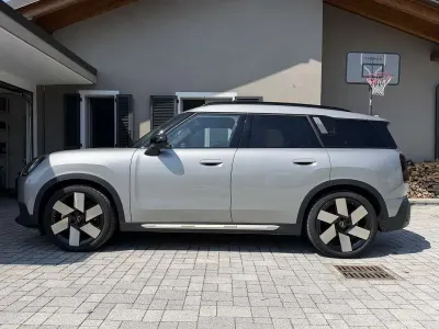 Usata Mini Countryman 230 kW (313 CV) 2025 Grigio SUV