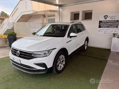 Usata VW Tiguan Life 150 CV (110 kW) 2021 Bianco SUV