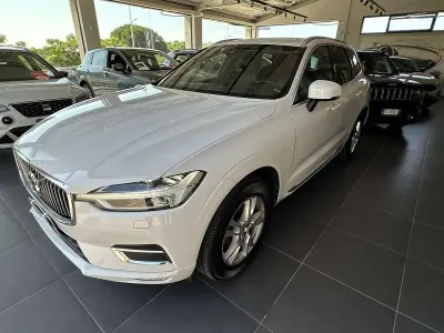 Usata Volvo XC60 R-Design 190 CV (139 kW) 2019 Bianco SUV