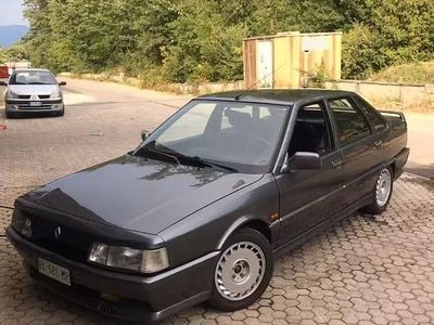 Occasion Renault 21 175 PK (128 kW) 1989 Grijs Sedan
