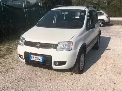 Second-hand Fiat Panda 4x4 Climbing 75 CP (55 kW) 2012 Alb Hatchback