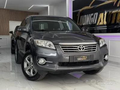 Usata Toyota RAV4 150 CV (110 kW) 2012 Grigio SUV