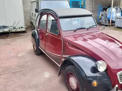 Usata Citroën 2CV 29 CV (21 kW) 2024 Nero Berlina