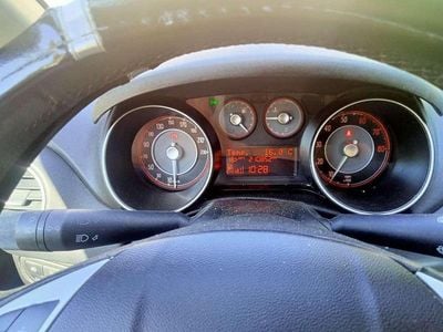 Usata Fiat Punto Lounge 69 CV (50 kW) 2014 Bianco Utilitaria