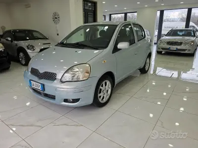 Usata Toyota Yaris Sol 65 CV (47 kW) 2005 Bluazzurro Utilitaria