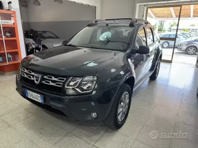 Usata Dacia Duster 109 CV (80 kW) 2016 Grigio SUV