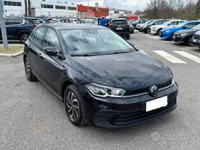 Usata VW Polo Life 95 CV (69 kW) 2023 Nero Utilitaria