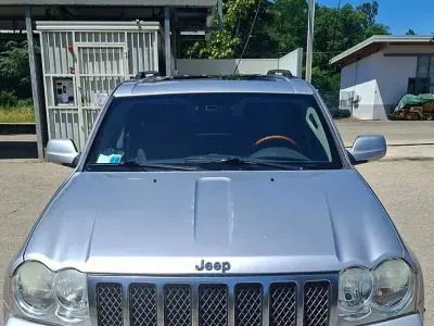 Usata Jeep Grand Cherokee Overland 218 CV (160 kW) 2007 Argento SUV