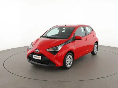 Usata Toyota Aygo X-play 72 CV (52 kW) 2021 Rosso Utilitaria
