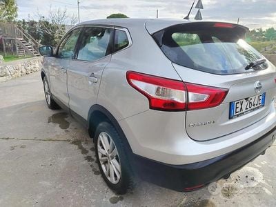 Grigio Usata 2014 Nissan Qashqai SUV | 7900 € (Ottimo prezzo)