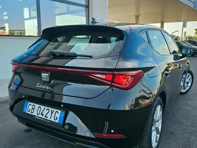 Usata Seat Leon 115 CV (84 kW) 2020 Berlina