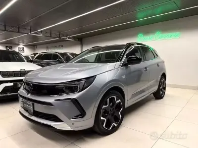 Usata Opel Grandland X Ultimate 131 CV (96 kW) 2024 Grigio SUV