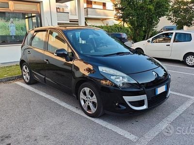 Usata Renault Scénic III 110 CV (80 kW) 2011 Nero Monovolume