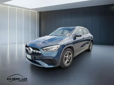 Usata Mercedes GLA250 Premium 160 CV (117 kW) 2023 Blu/azzurro SUV