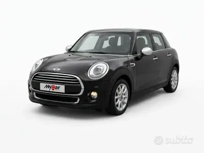 Usata Mini One D Business 95 CV (69 kW) 2015 Nero Utilitaria