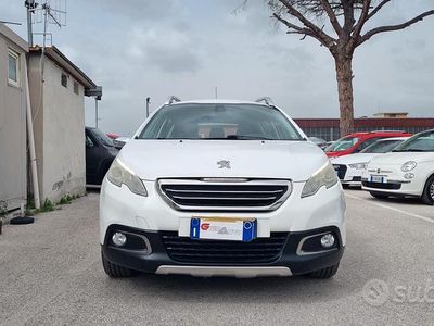 Usata Peugeot 2008 Active 92 CV (67 kW) 2014 Bianco SUV