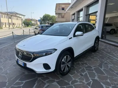 Usata Mercedes EQA250 80 kW (109 CV) 2022 Bianco SUV