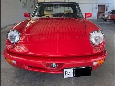 Usata Alfa Romeo Spider 122 CV (89 kW) 1990 Rosso Cabrio