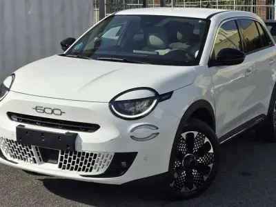 Usata Fiat 600 La Prima 101 CV (74 kW) 2025 Bianco SUV
