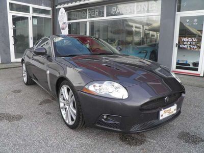Usata Jaguar XKR 416 CV (305 kW) 2008 Grigio Coupé