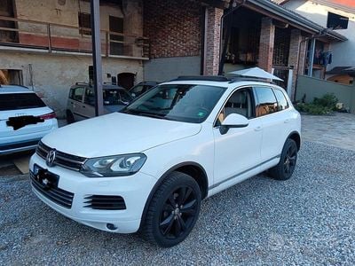 Usata VW Touareg Executive 245 CV (180 kW) 2012 Bianco SUV