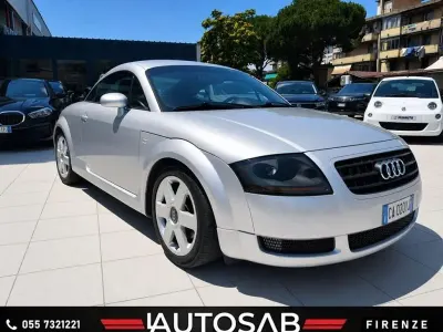Usata Audi TT Ambiente 225 CV (165 kW) 2002 Argento Coupé
