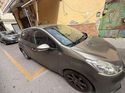 Usata Peugeot 208 Allure 82 CV (60 kW) 2012 Bronzo Utilitaria