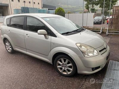 Usata Toyota Corolla Verso Sol 136 CV (100 kW) 2006 Grigio Monovolume