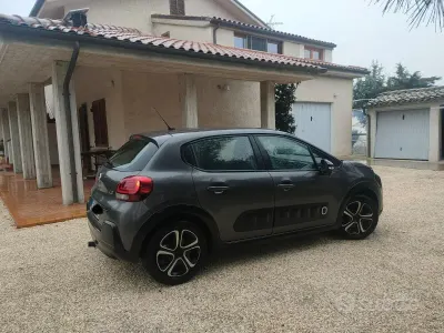Begagnad Citroën C3 Feel 82 HK (60 kW) 2018 Grå Halvkombi