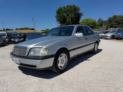 Usata Mercedes C180 Classic 122 CV (89 kW) 1996 Grigio Berlina
