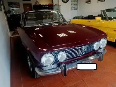 Usata Alfa Romeo 2000 Veloce 130 CV (95 kW) 1973 Rosso Coupé
