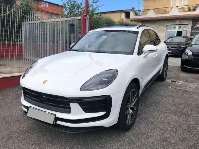 Usata Porsche Macan Chrono 265 CV (194 kW) 2023 Bianco SUV