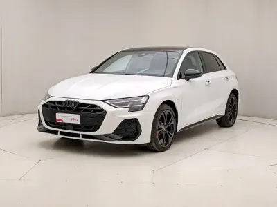 Usata Audi A3 Comfort 272 CV (200 kW) 2025 Bianco arkona Berlina