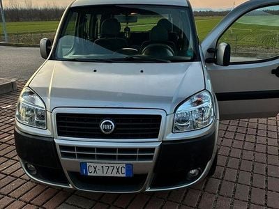 Usata Fiat Doblò 120 CV (88 kW) 2005 Grigio Monovolume