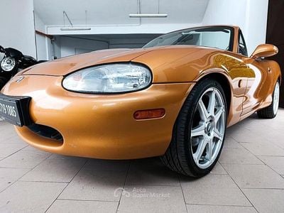 Usata Mazda MX5 140 CV (102 kW) 2000 Arancione Cabrio