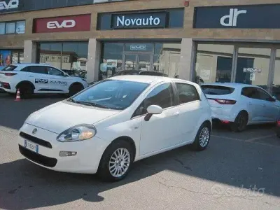 Usata Fiat Punto Street 69 CV (50 kW) 2014 Bianco Utilitaria