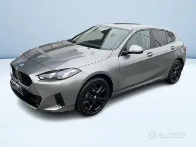 Usata BMW 118 150 CV (110 kW) 2025 Grigio Utilitaria