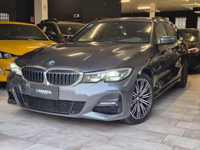 Usata BMW 320e M Sport 190 CV (139 kW) 2021 Grigio Station wagon