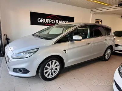 Usata Ford S-MAX S 179 CV (131 kW) 2017 Grigio Monovolume