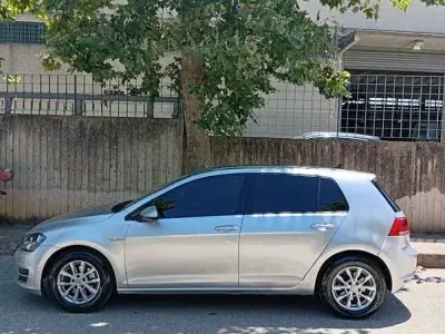 Usata VW Golf VII Highline 110 CV (80 kW) 2016 Berlina