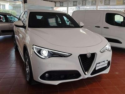Usata Alfa Romeo Stelvio Business 190 CV (139 kW) 2022 Bianco gelato SUV