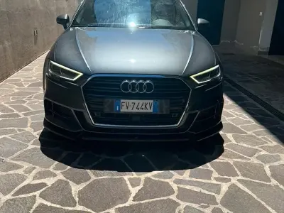 Usata Audi A3 S-Line 150 CV (110 kW) 2019 Grigio Berlina