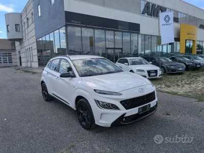 Usata Hyundai Kona 136 CV (100 kW) 2021 Bianco SUV