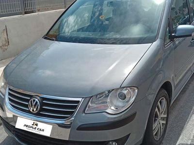 Begagnad VW Touran Trendline 105 HK (77 kW) 2009 Grå Minibuss