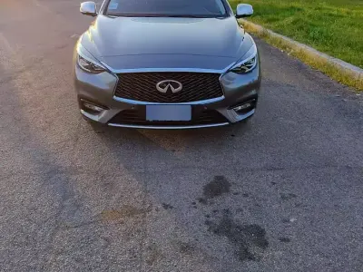 Usata Infiniti Q30 109 CV (80 kW) 2016 Grigio Berlina